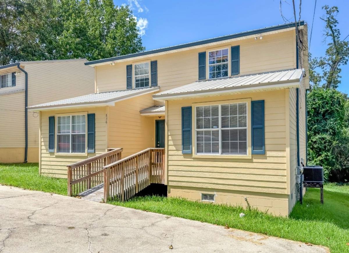 Townhouse for rent at 836-B W Georgia St, Tallahassee, FL 32304