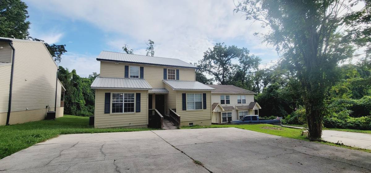 Townhouse for rent at 836-B W Georgia St, Tallahassee, FL 32304