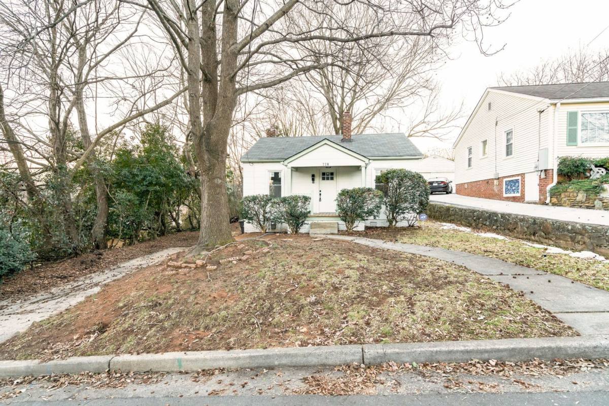 House for rent at 728 Mulberry St, Winston Salem, NC 27101