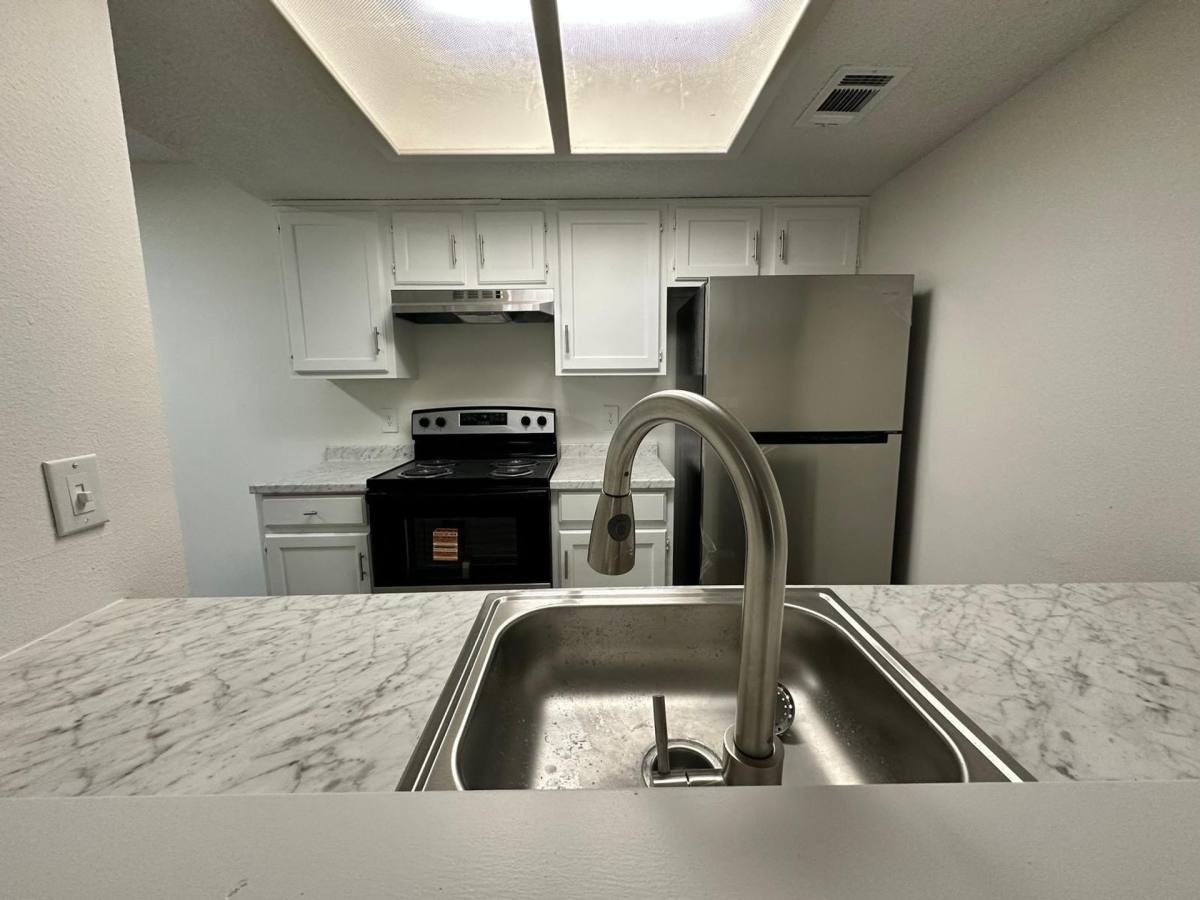 Apartment for rent at 410 Oakwood Ave, Hot Springs National Park, AR 71913