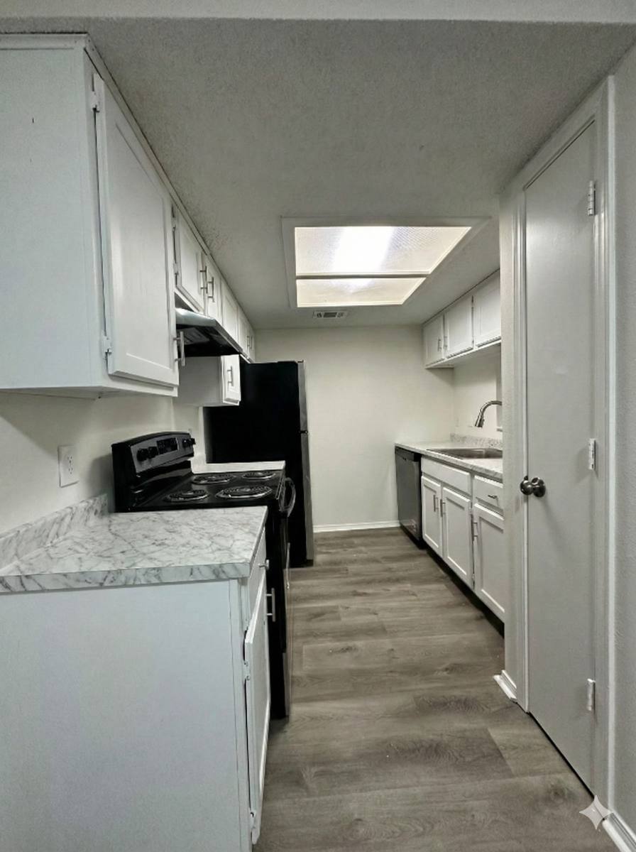 Apartment for rent at 410 Oakwood Ave, Hot Springs National Park, AR 71913