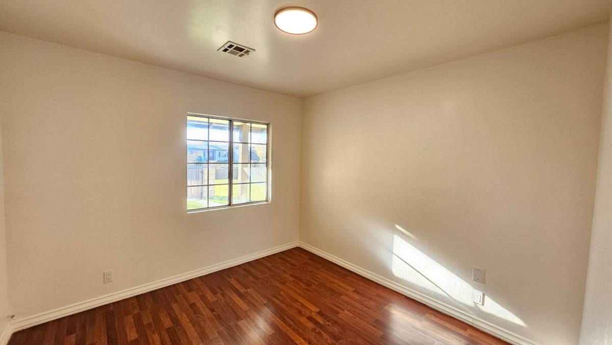 House for rent at 44344 Sundell Ave, Lancaster, CA 93536
