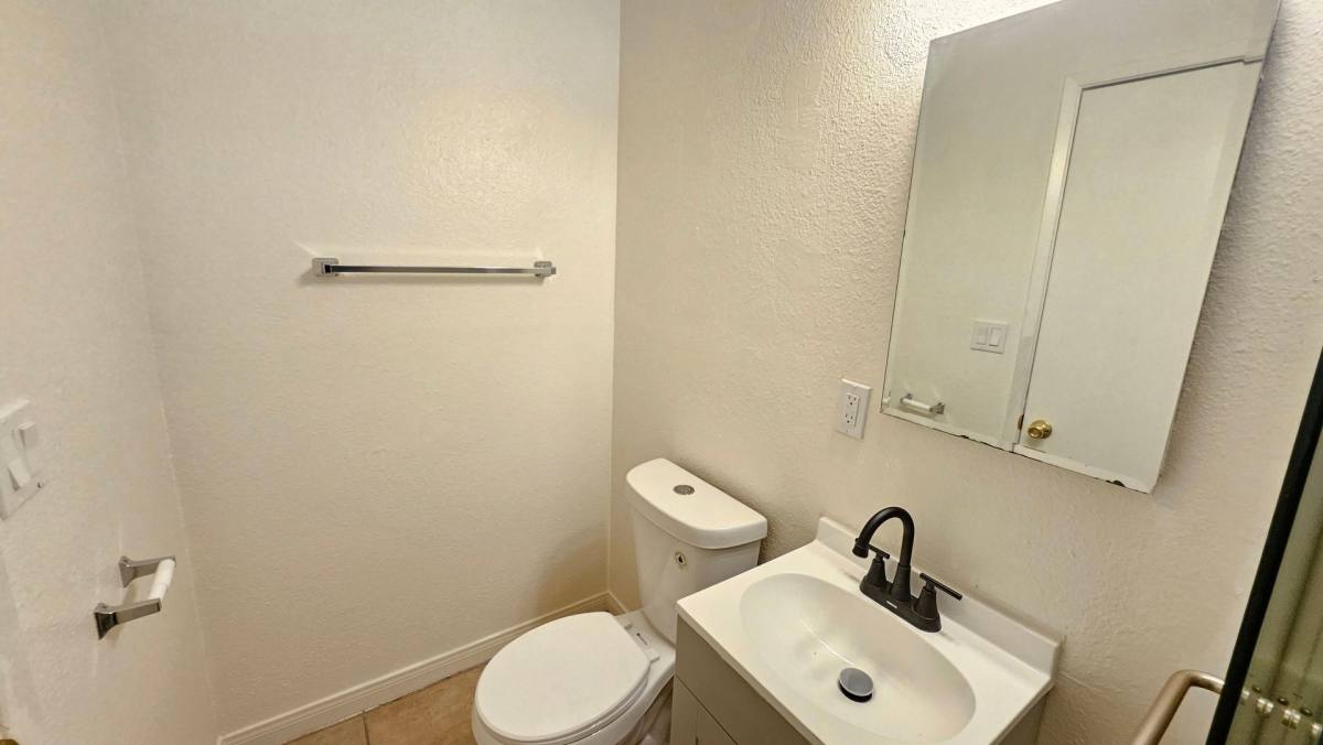 House for rent at 44344 Sundell Ave, Lancaster, CA 93536