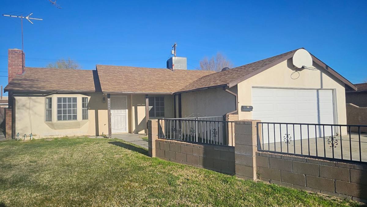 House for rent at 44344 Sundell Ave, Lancaster, CA 93536