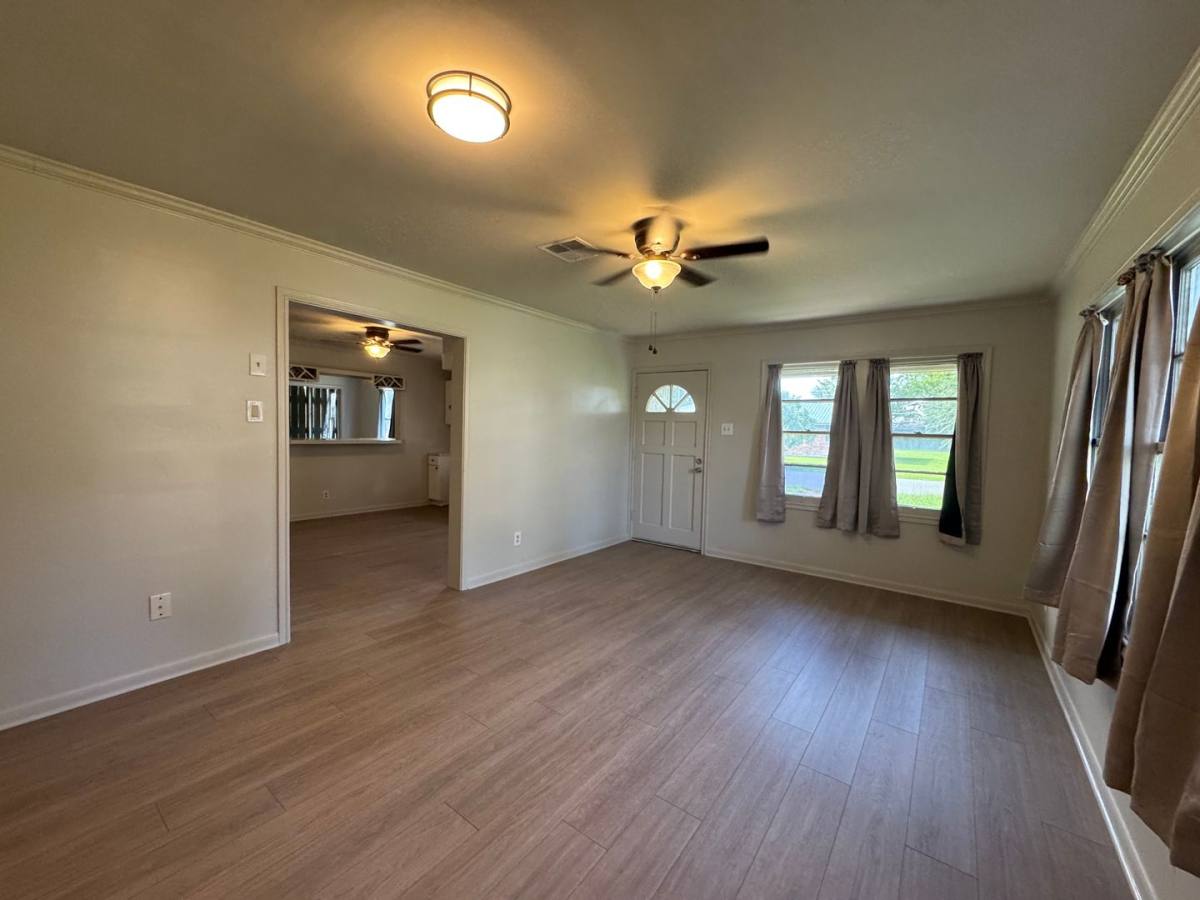House for rent at 616 E 11th St, Crowley, LA 70526