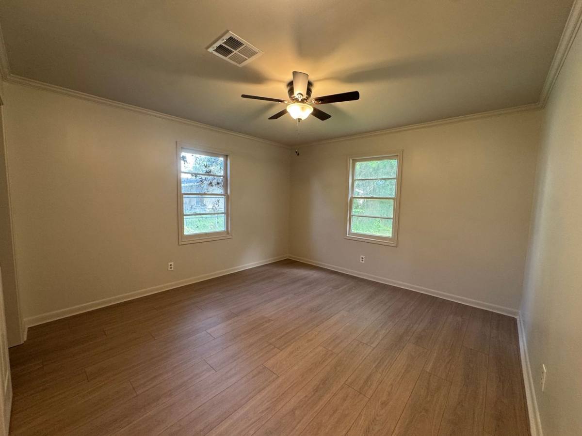 House for rent at 616 E 11th St, Crowley, LA 70526