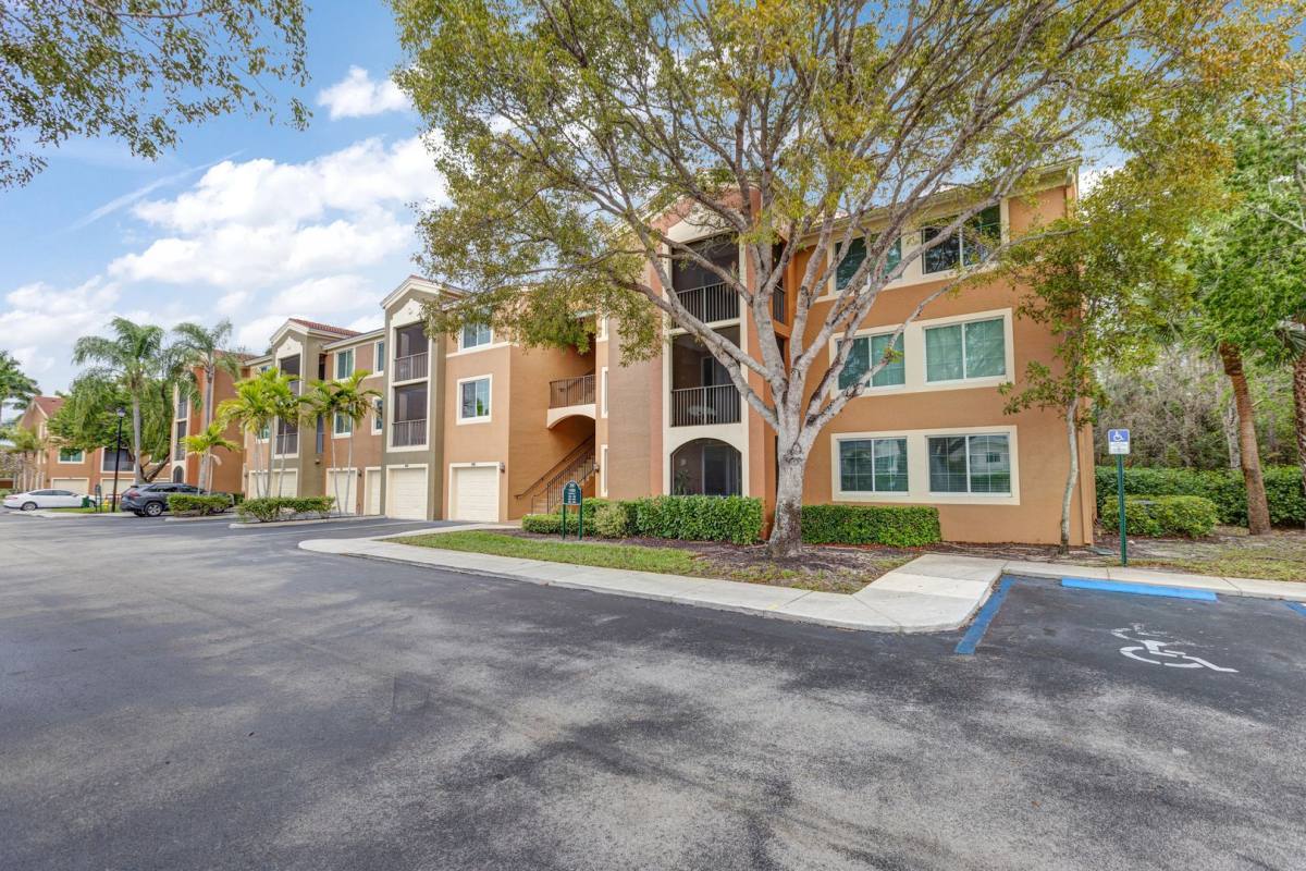 Condo for rent at 1105 Reserve Court, Naples, FL 34105