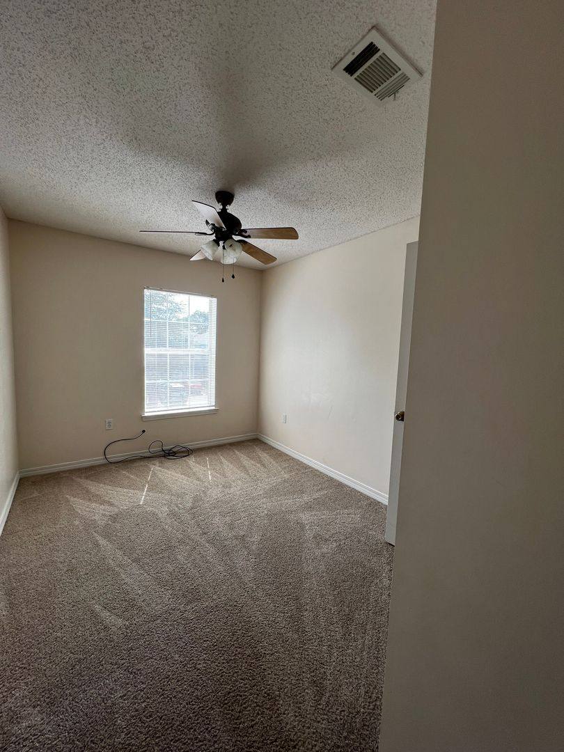 Townhouse for rent at 202 Johnson Court, Crestview, FL 32536