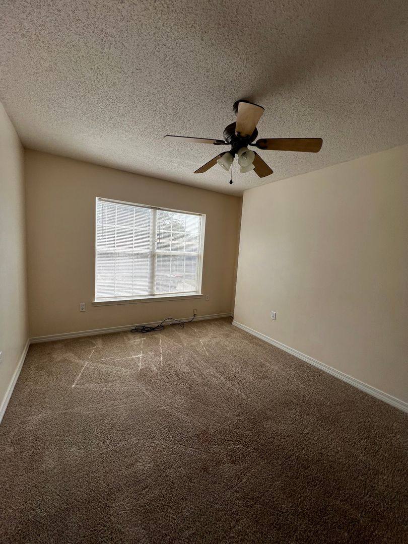 Townhouse for rent at 202 Johnson Court, Crestview, FL 32536