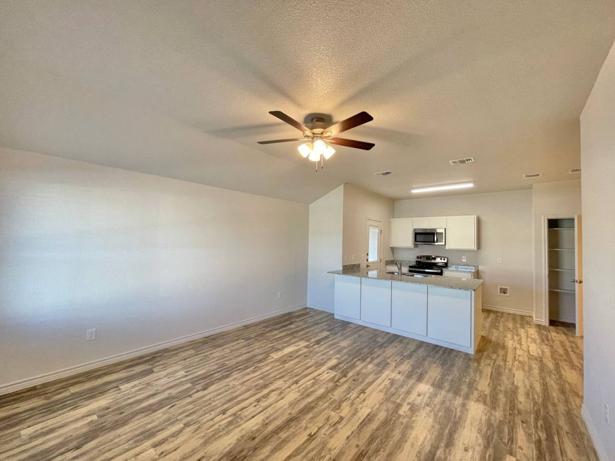 Townhouse for rent at 1801 Castroville Trail, Copperas Cove, TX 76522