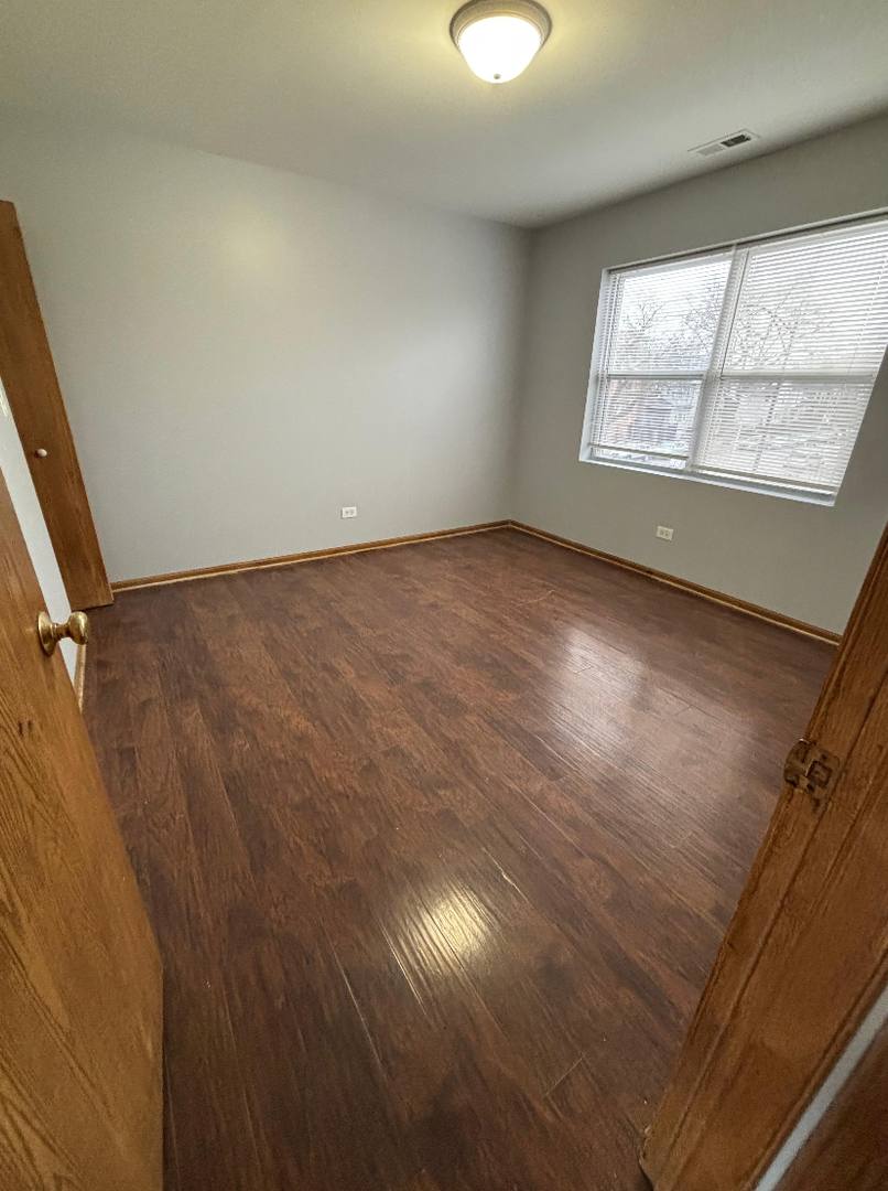 Apartment for rent at 7456 S Stewart Ave, Chicago, IL 60621