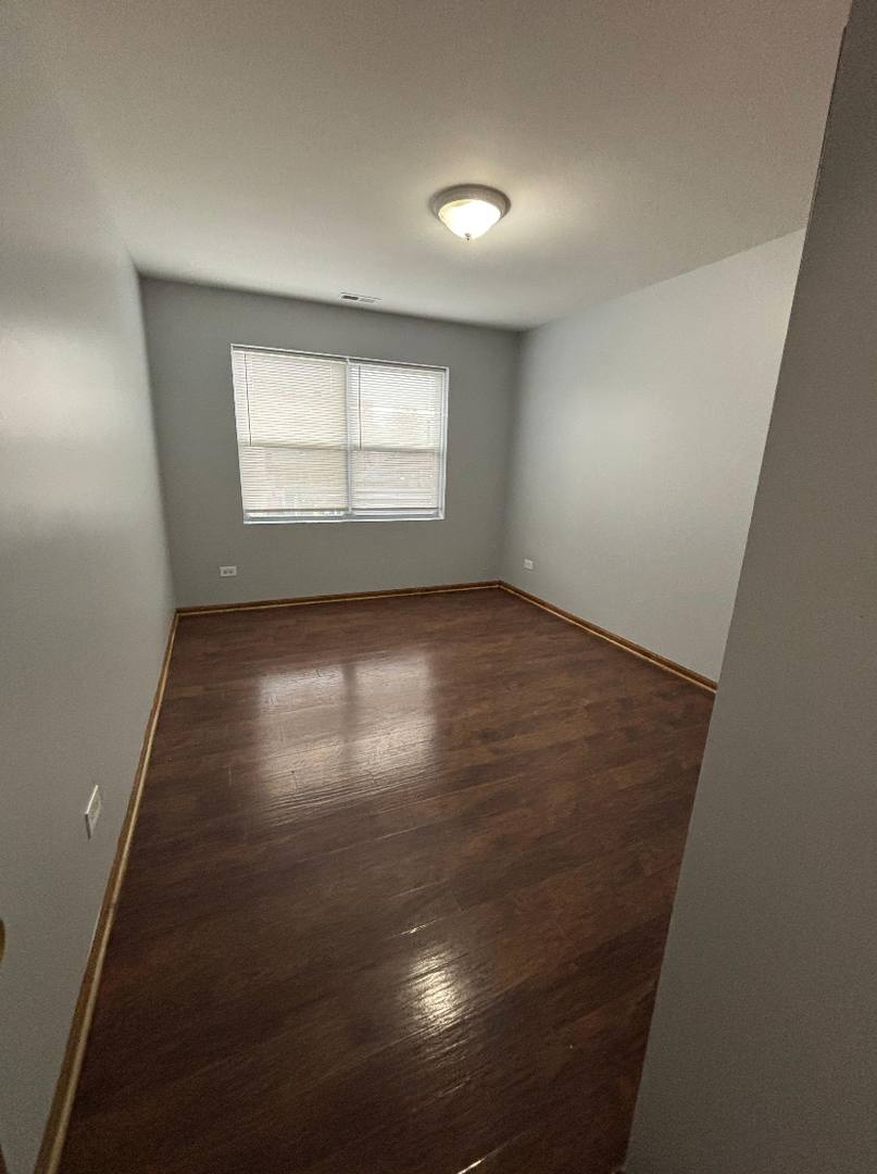 Apartment for rent at 7456 S Stewart Ave, Chicago, IL 60621