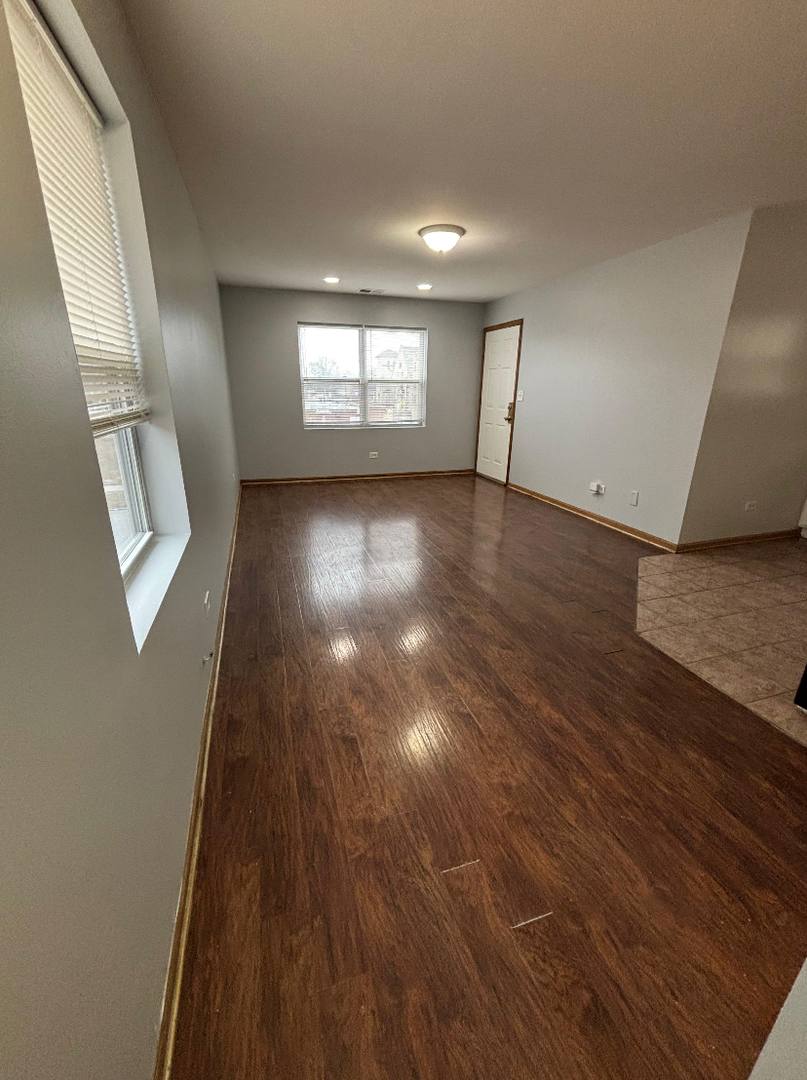 Apartment for rent at 7456 S Stewart Ave, Chicago, IL 60621