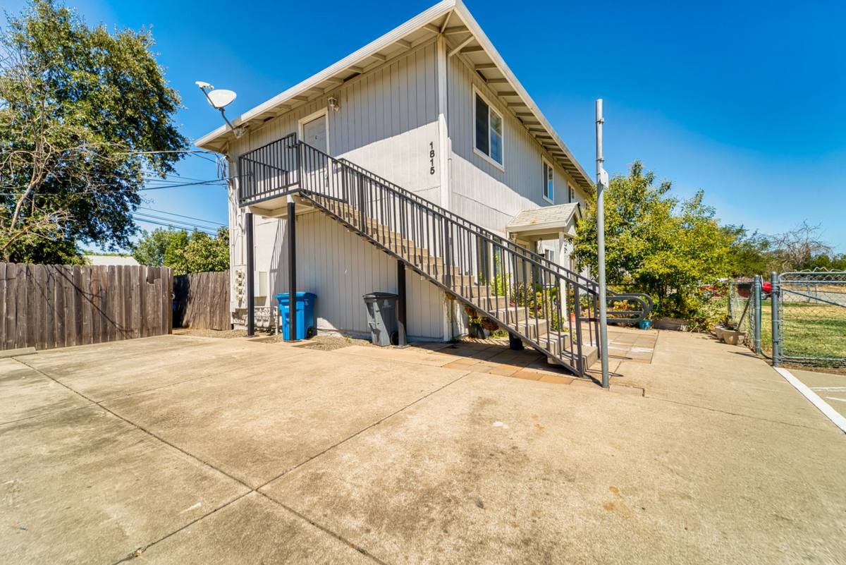 Apartment for rent at 1815 7th Ave, Olivehurst, CA 95961