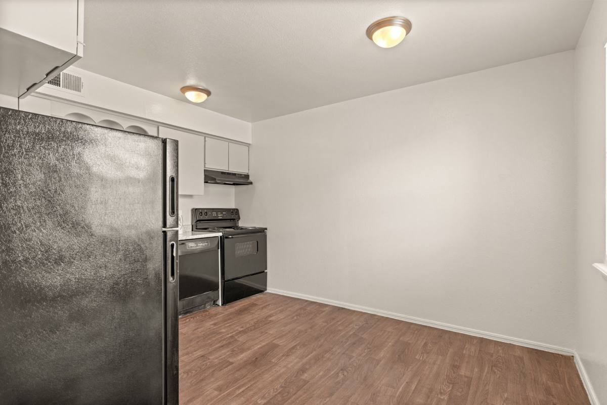 Apartment for rent at 29 N Lakewood Ave, Tulsa, OK 74115