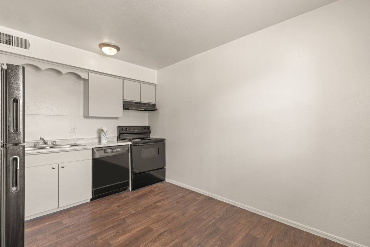 Apartment for rent at 29 N Lakewood Ave, Tulsa, OK 74115
