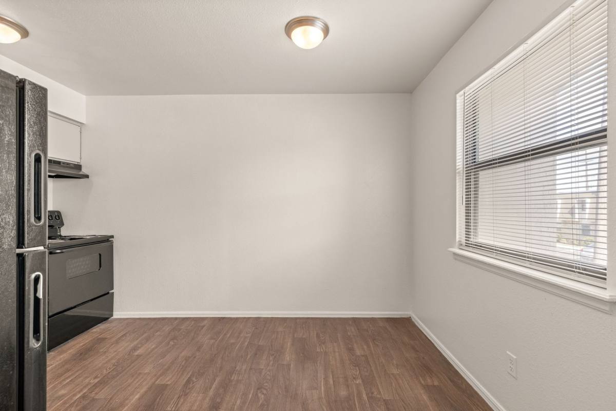 Apartment for rent at 29 N Lakewood Ave, Tulsa, OK 74115