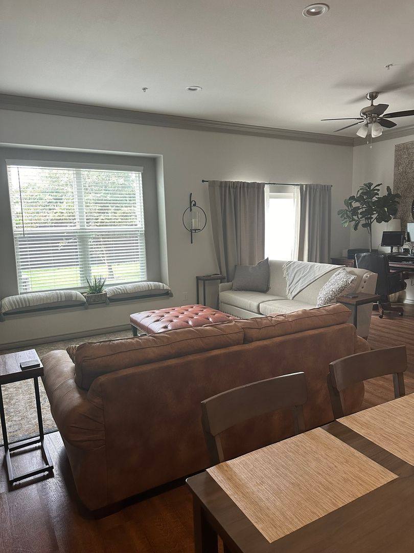Townhouse for rent at 1325 Summerset Lane, Burleson, TX 76028