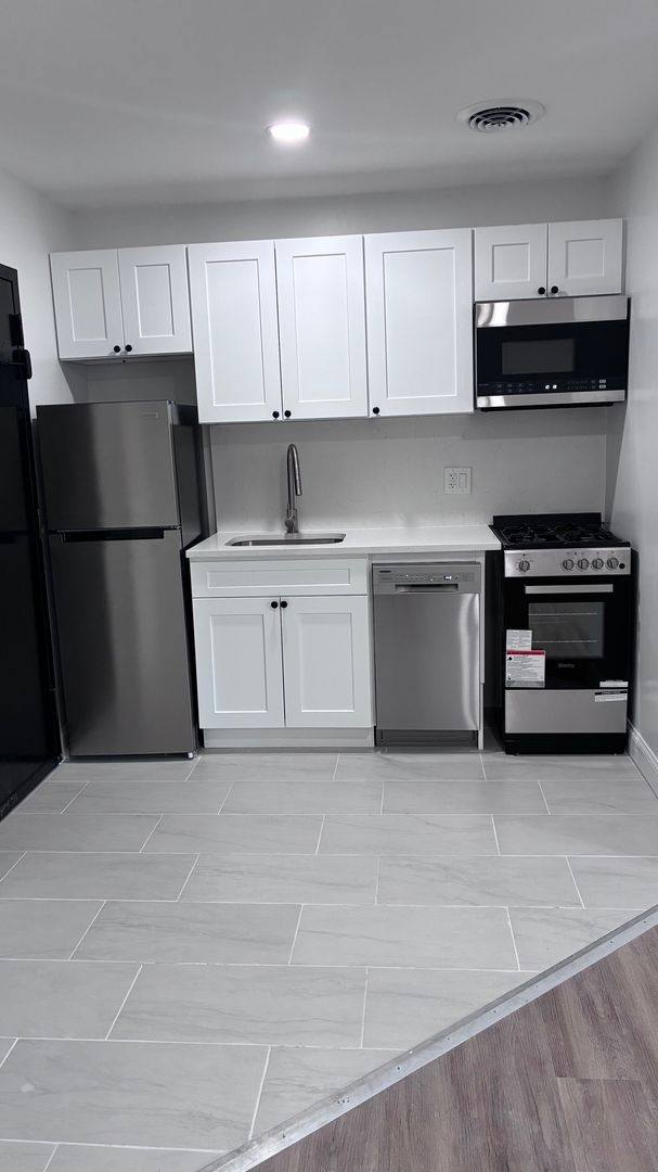 Apartment for rent at 336-342 Stuyvesant Ave, Irvington, NJ 07111