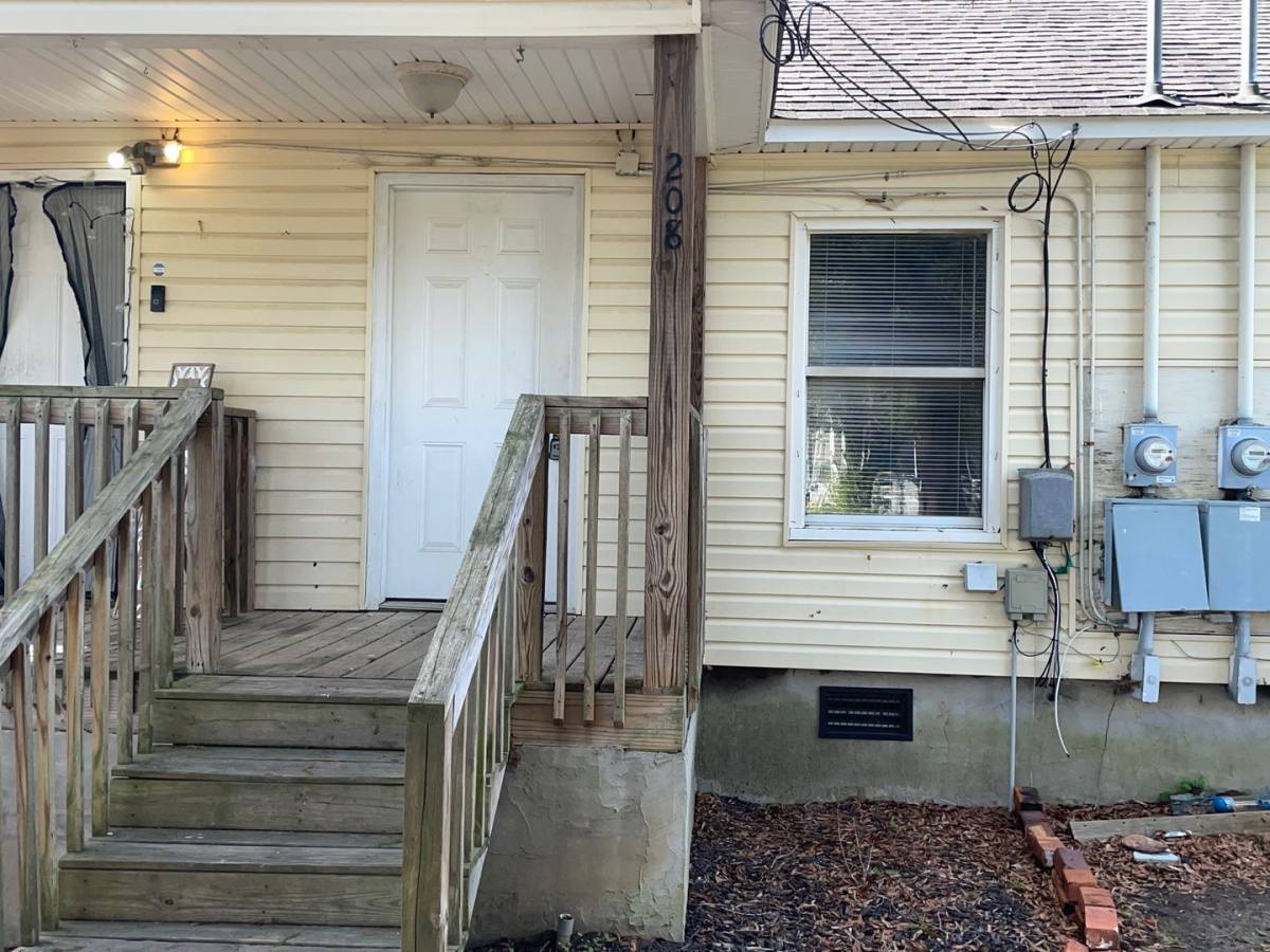 Apartment for rent at 208 E Georgia Ave, Bessemer City, NC 28016