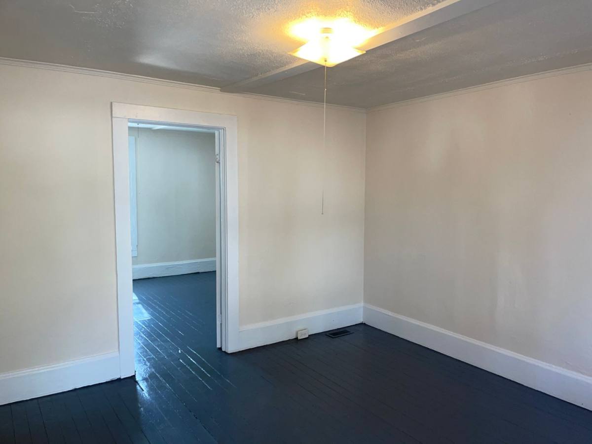 Apartment for rent at 208 E Georgia Ave, Bessemer City, NC 28016