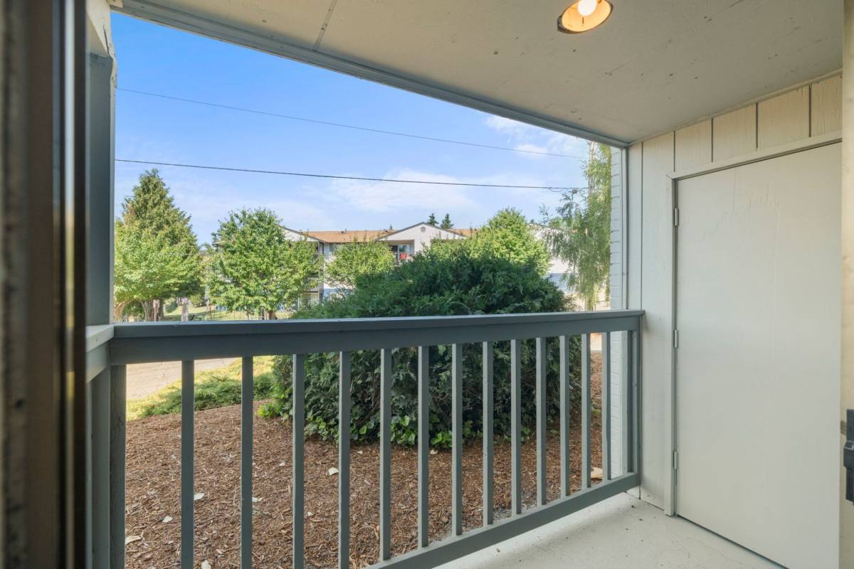 Apartment for rent at 2002 Magnuson Way, Bremerton, WA 98310