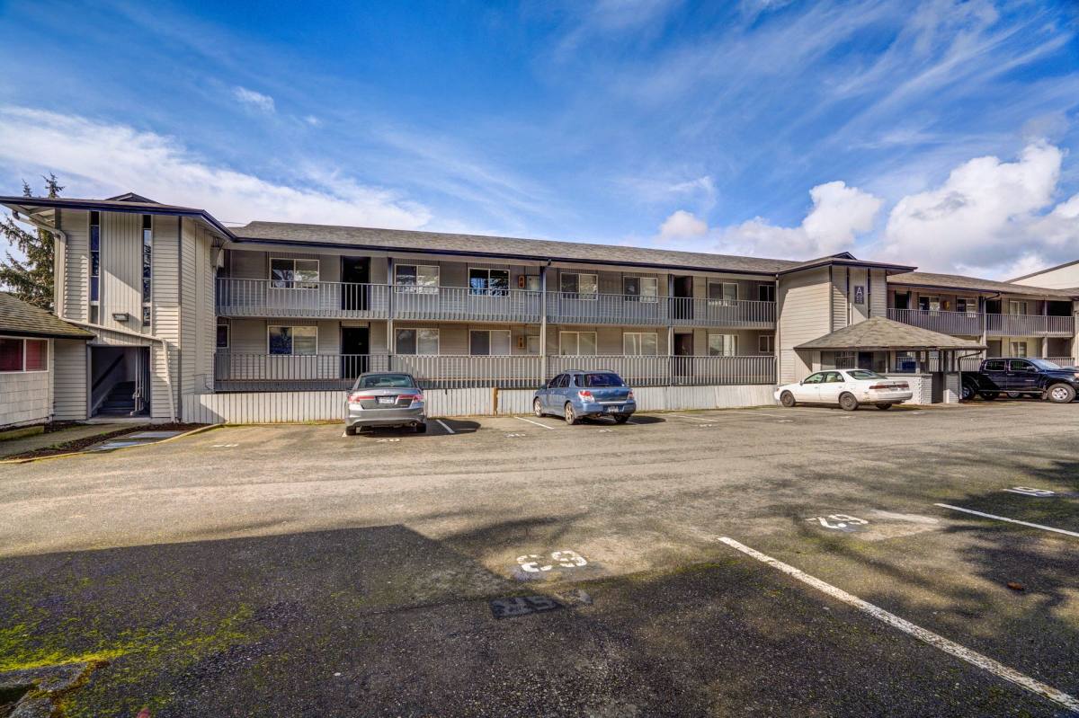 Apartment for rent at 2002 Magnuson Way, Bremerton, WA 98310