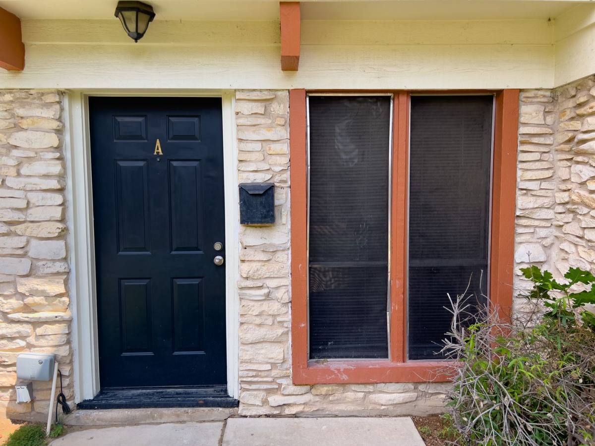 Townhouse for rent at 7206 Creekside Dr #A, Austin, TX 78752