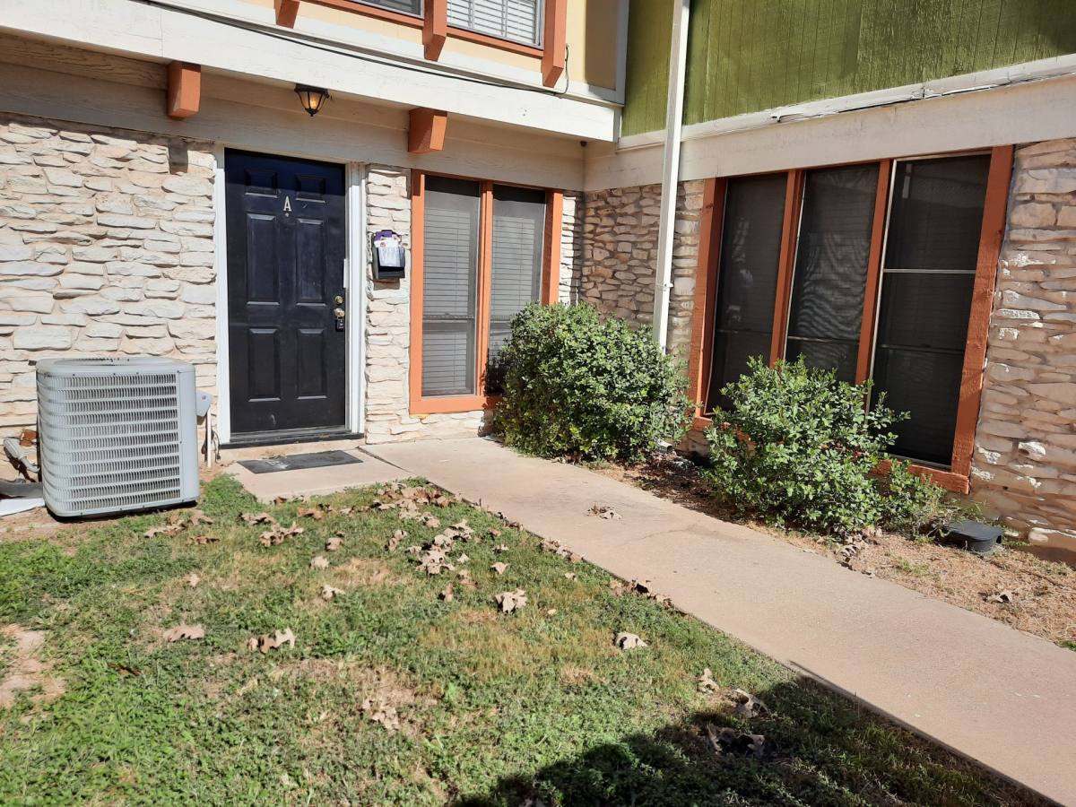 Townhouse for rent at 7206 Creekside Dr #A, Austin, TX 78752