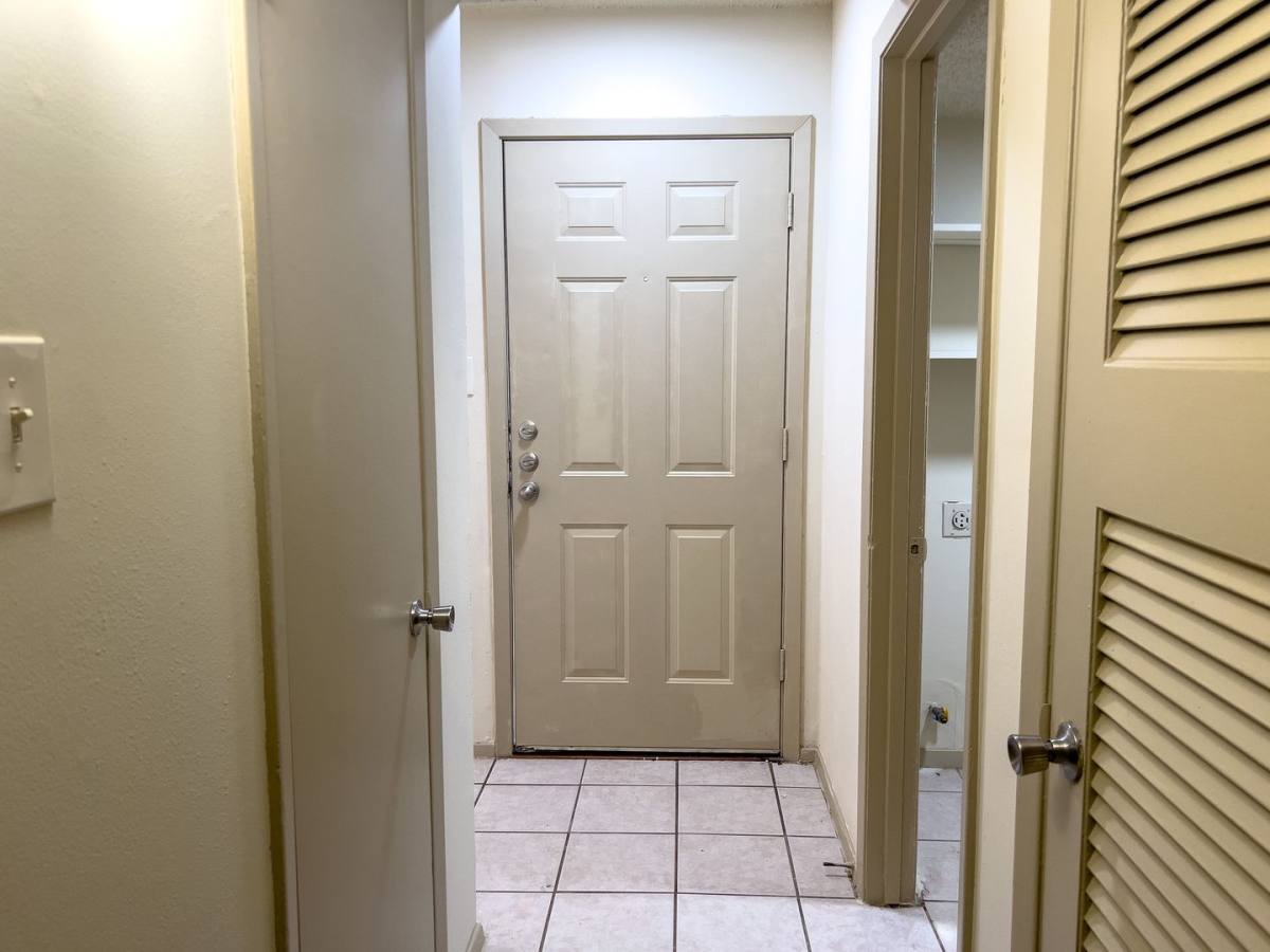Townhouse for rent at 7206 Creekside Dr #A, Austin, TX 78752