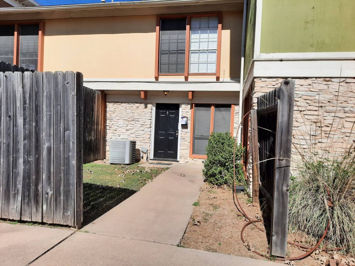 Townhouse for rent at 7206 Creekside Dr #A, Austin, TX 78752