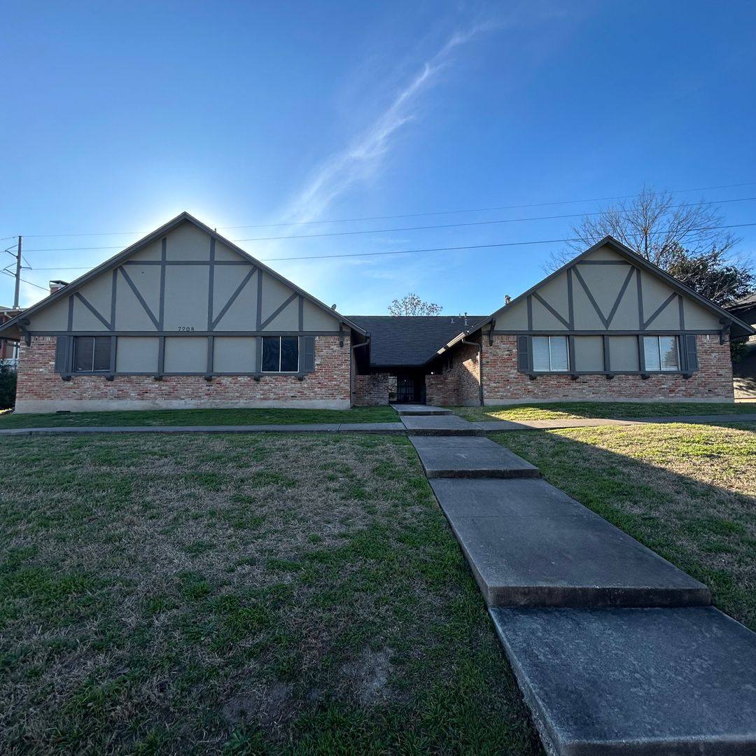 Townhouse for rent at 7208 Creekside Dr #D, Austin, TX 78752