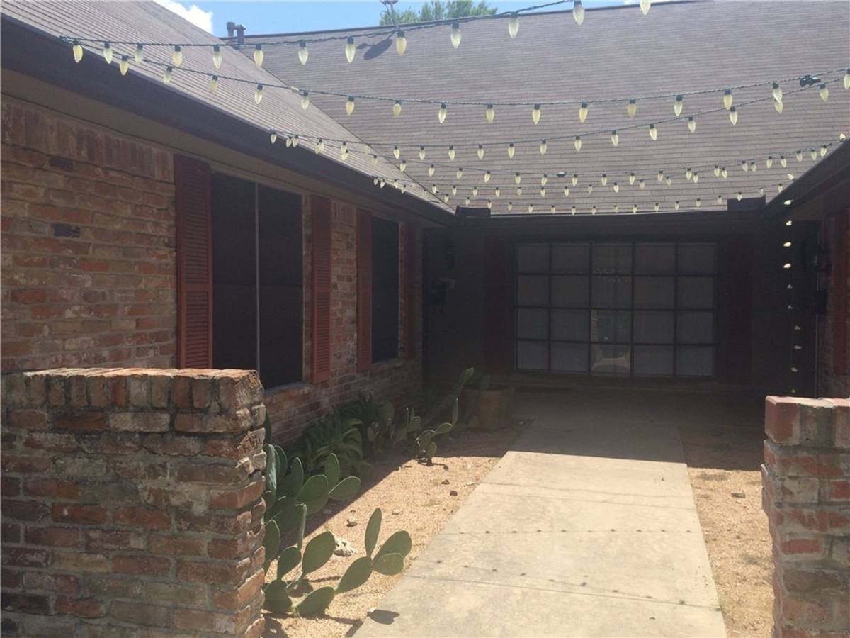 Townhouse for rent at 7208 Creekside Dr #D, Austin, TX 78752