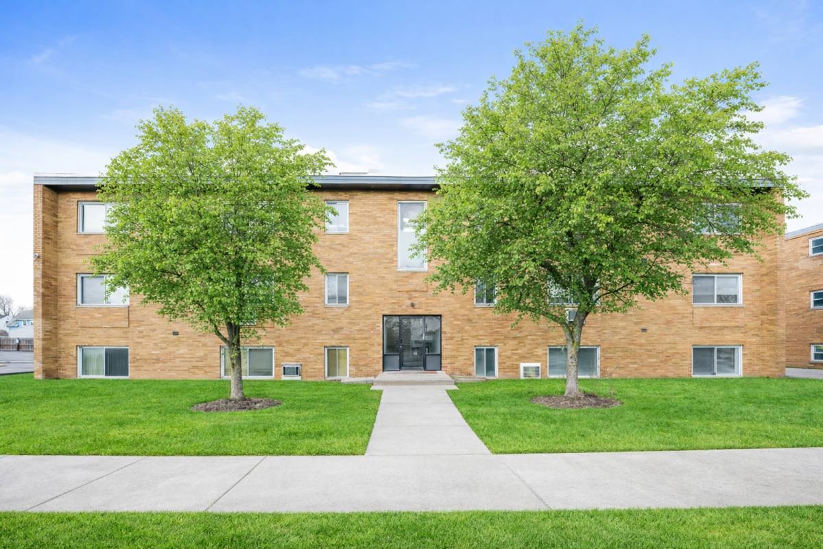Apartment for rent at 4072 Fulton Rd, Cleveland, OH 44144