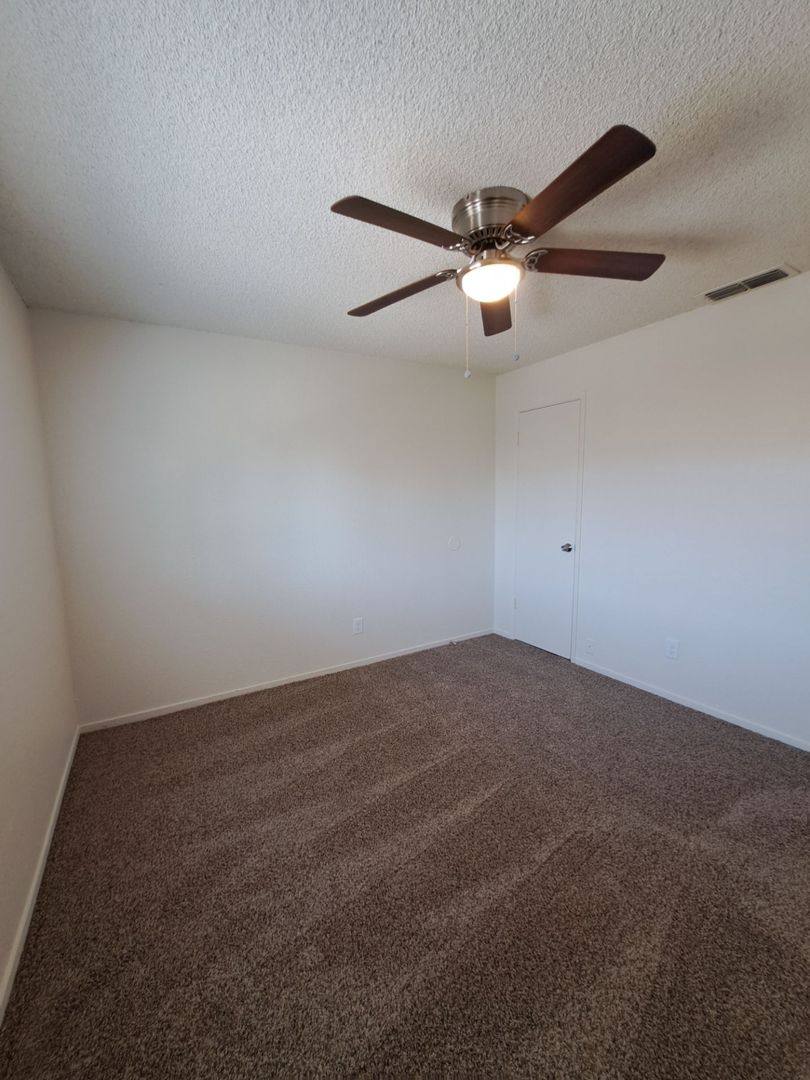 Apartment for rent at 4845 E Lane Ave, Fresno, CA 93727