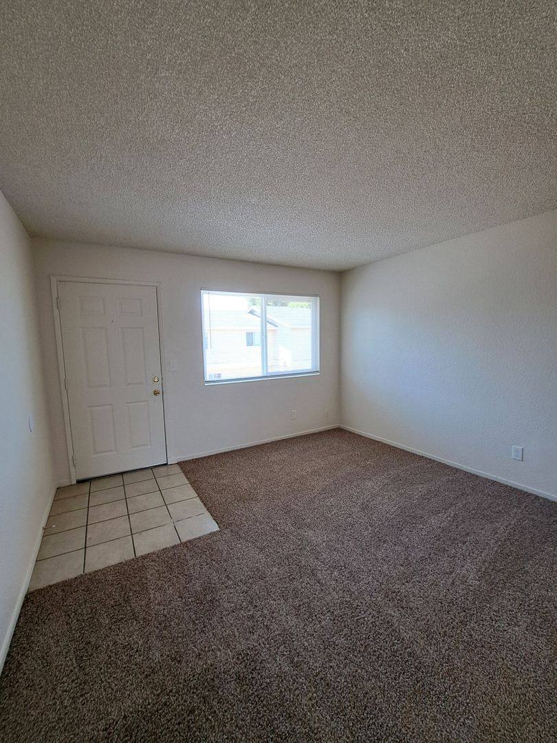 Apartment for rent at 4845 E Lane Ave, Fresno, CA 93727