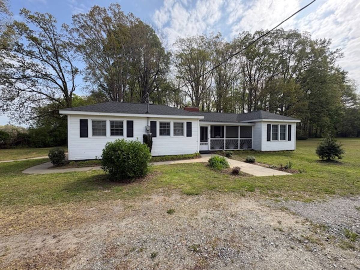 House for rent at 290 S Paraham Rd, York, SC 29745