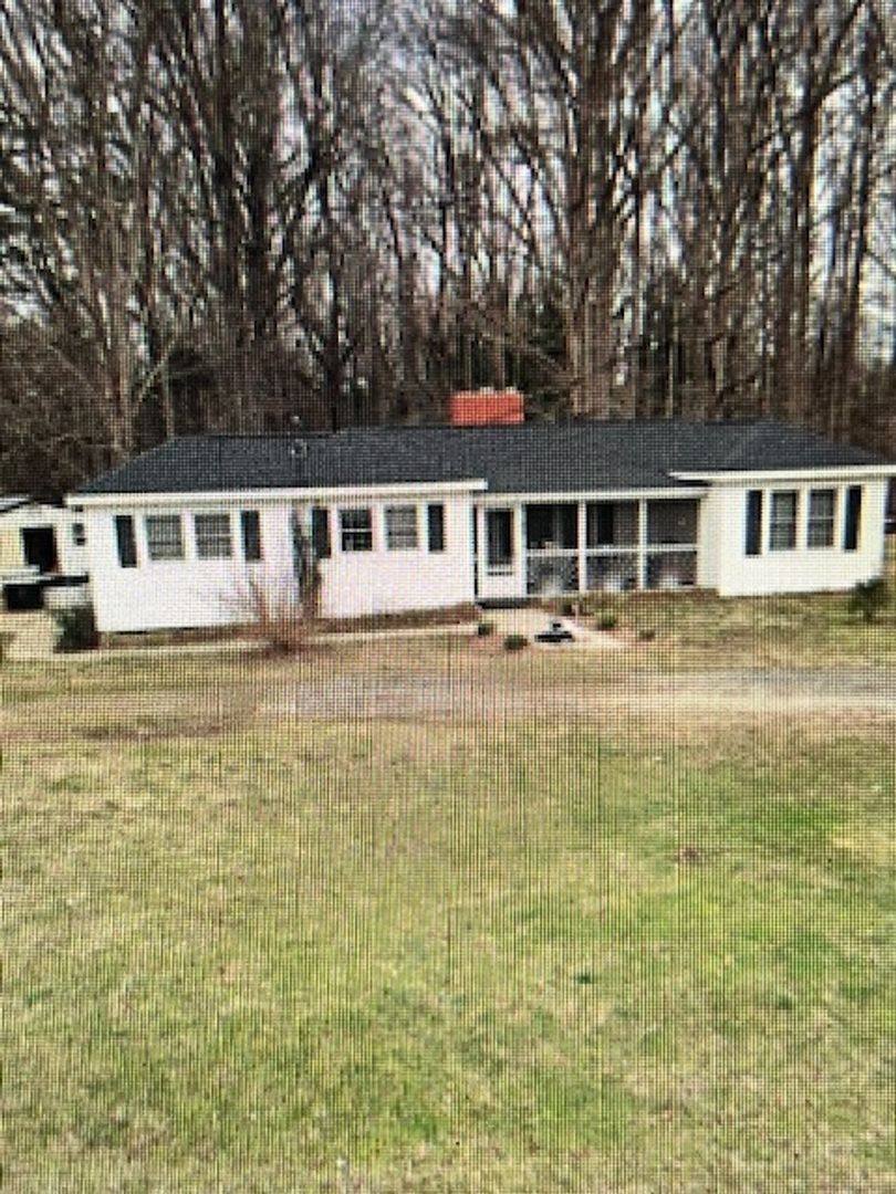 House for rent at 290 S Paraham Rd, York, SC 29745