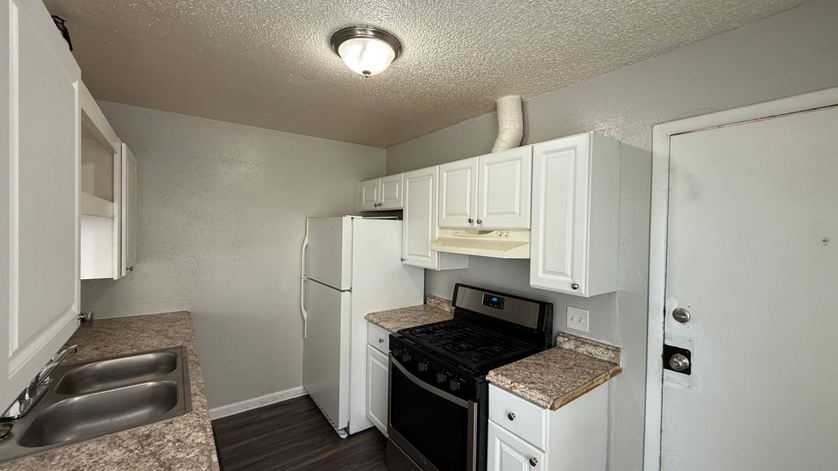 Apartment for rent at 10792 E Exposition Ave, Aurora, CO 80012