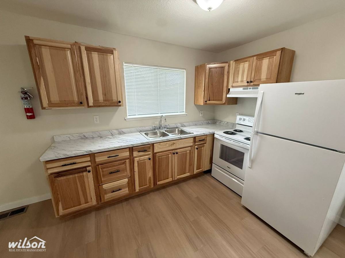 House for rent at 1112 Jefferson Ave, Yakima, WA 98902