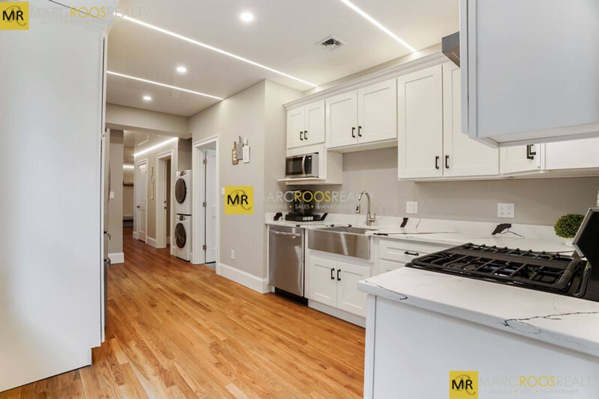 Apartment for rent at 10 Babcock St #20, Brookline, MA 02446