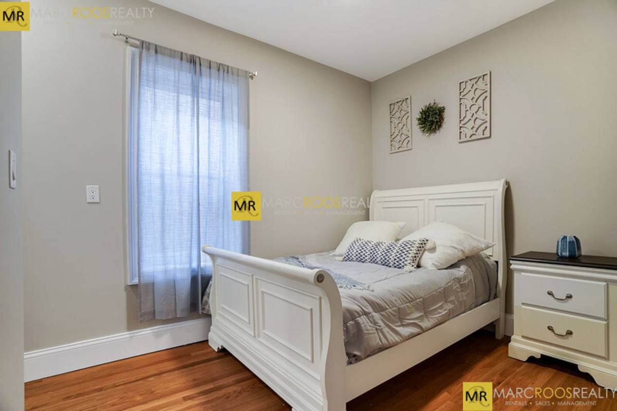 Apartment for rent at 10 Babcock St #20, Brookline, MA 02446