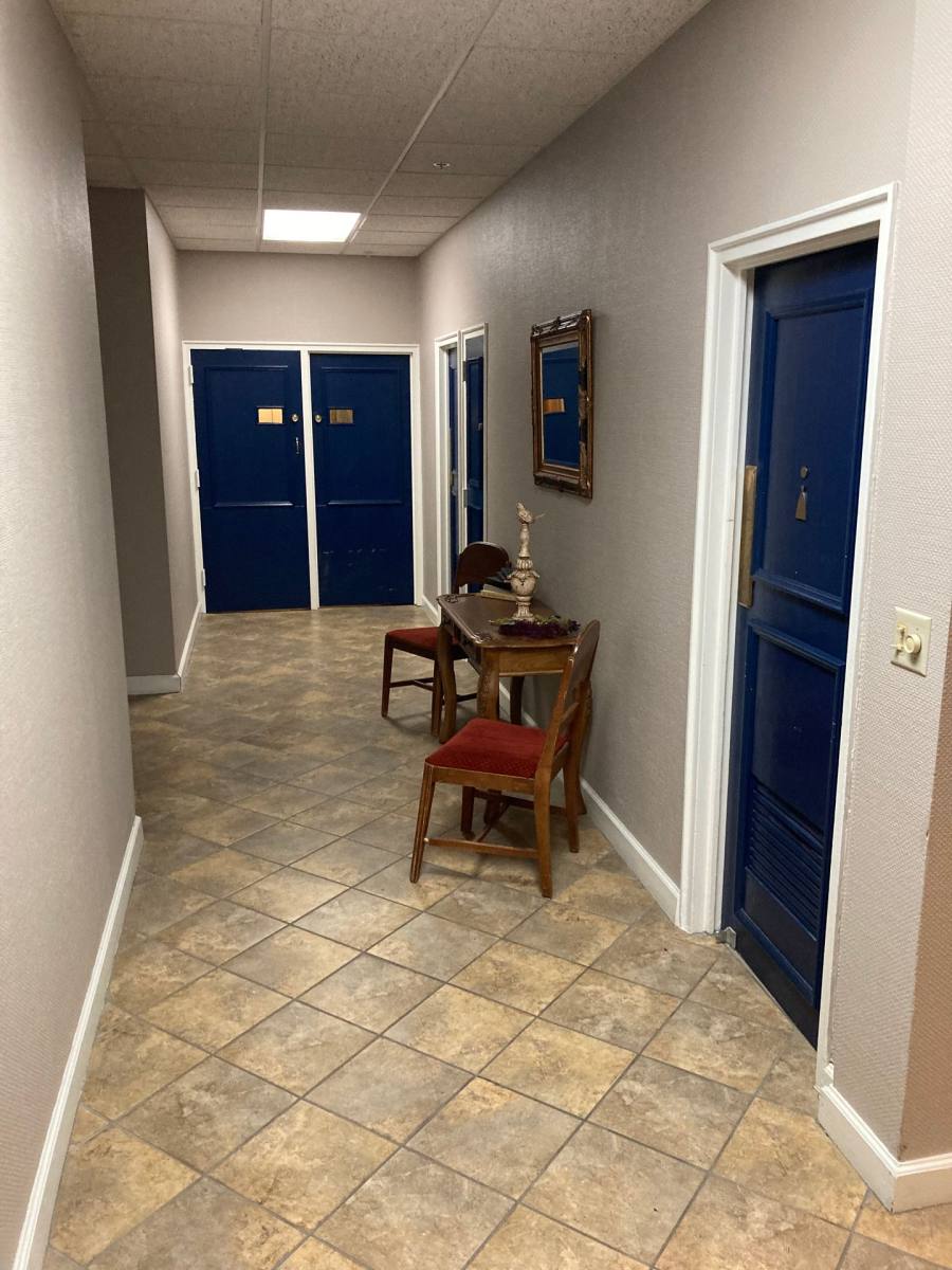 Apartment for rent at 17 E 2nd Ave, Hutchinson, KS 67501