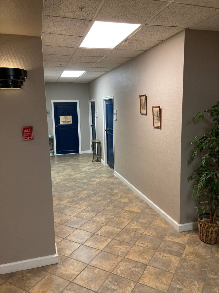Apartment for rent at 17 E 2nd Ave, Hutchinson, KS 67501