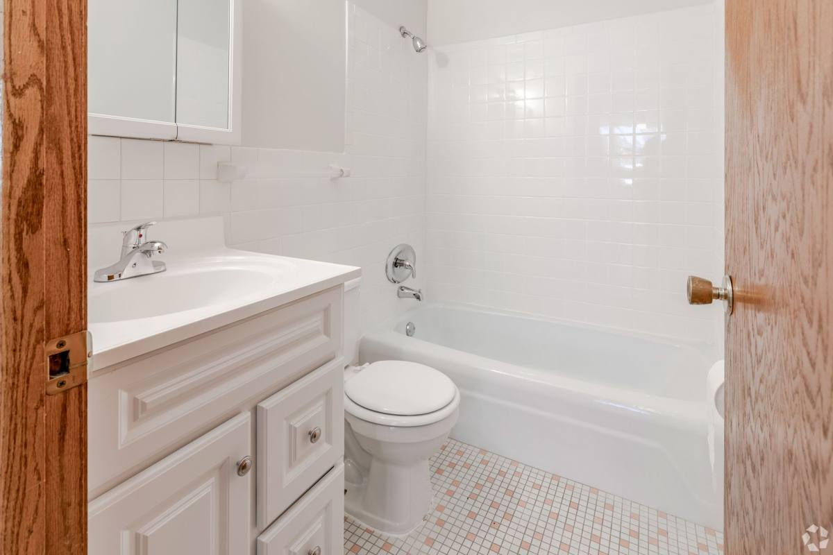 Apartment for rent at 6106-16 Lyndale Ave S, Minneapolis, MN 55419