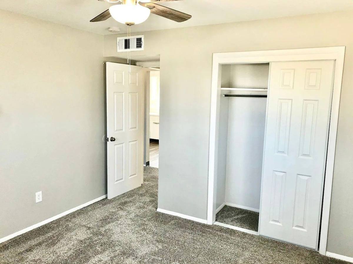 Apartment for rent at 72 W Ida Ave, Littleton, CO 80120