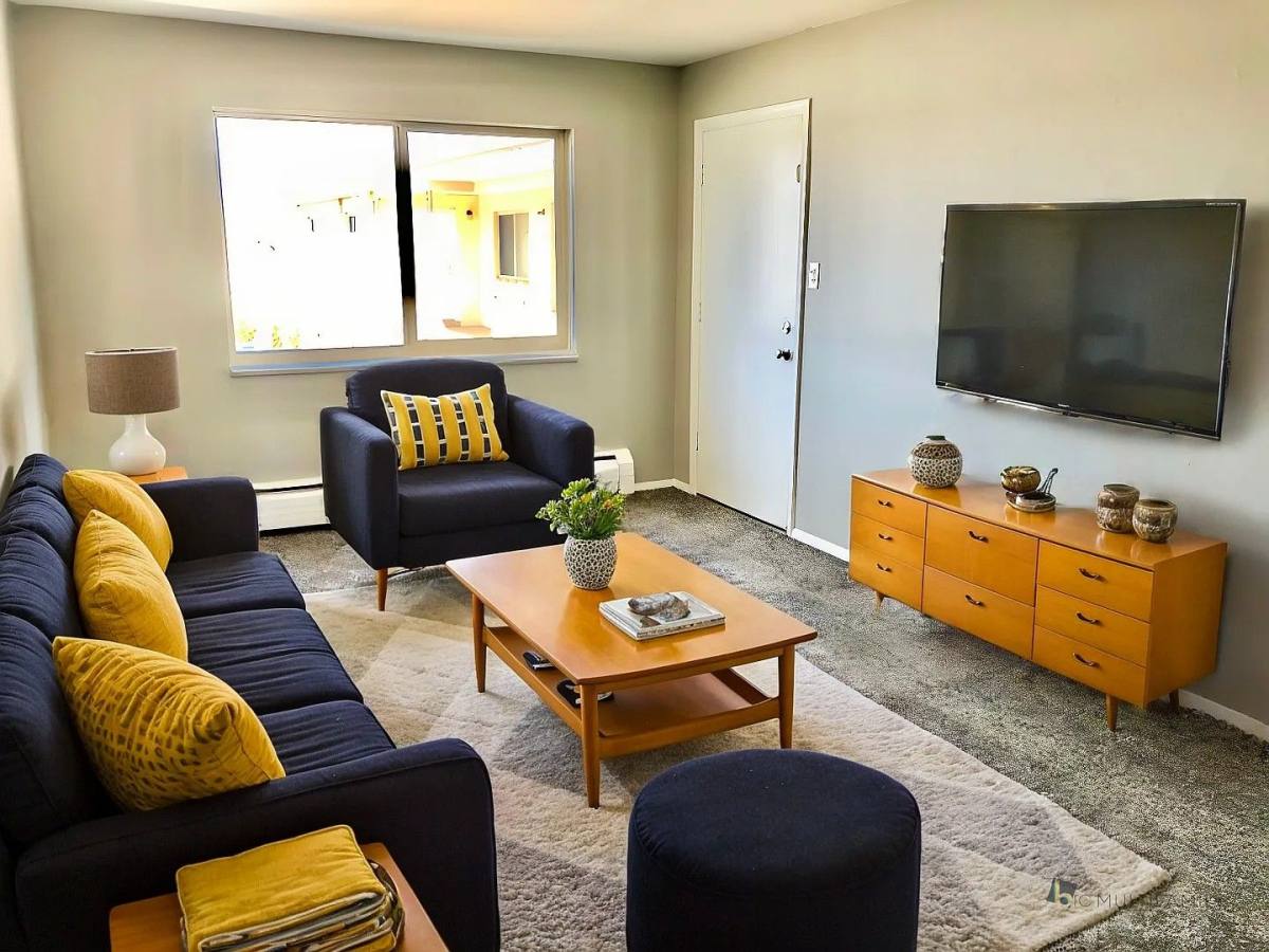 Apartment for rent at 72 W Ida Ave, Littleton, CO 80120