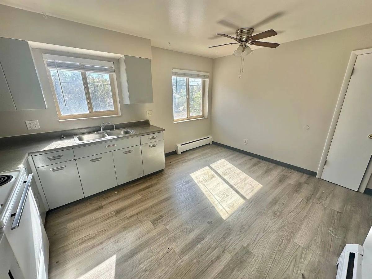 Apartment for rent at 72 W Ida Ave, Littleton, CO 80120