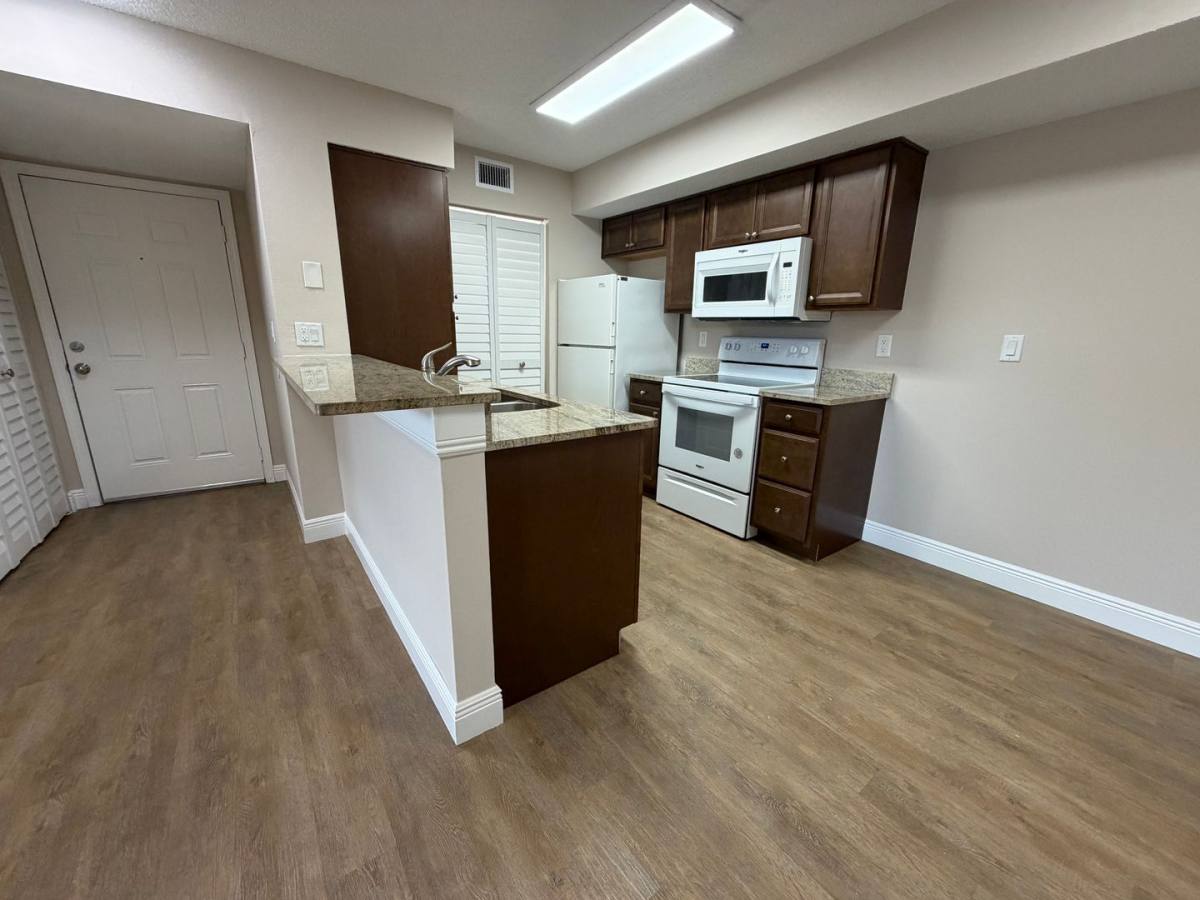 Apartment for rent at 2226 Arbour Walk Circle, Naples, FL 34109