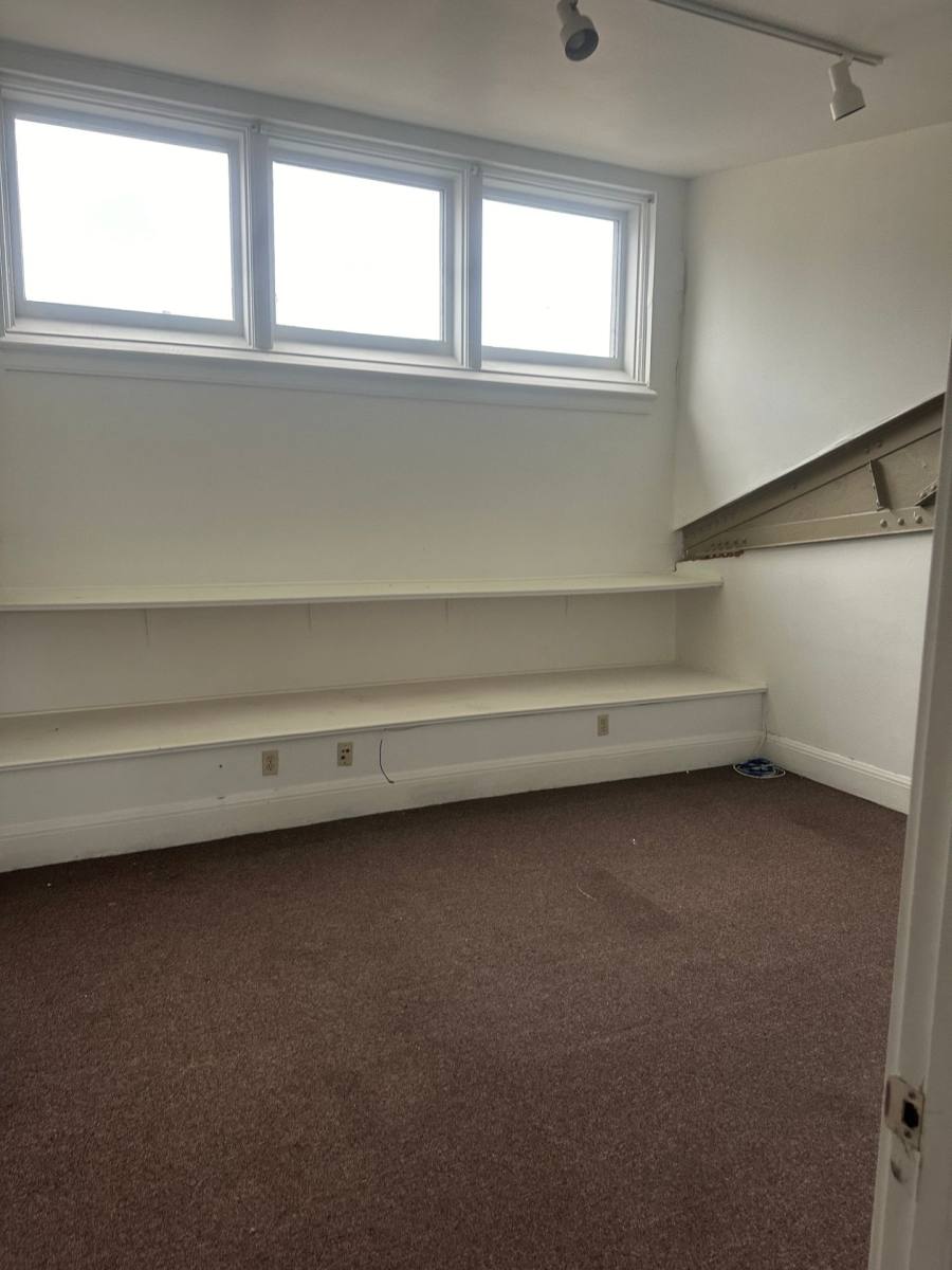 Apartment for rent at 1115 S 4th St, Louisville, KY 40203